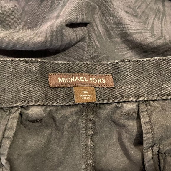 Michael Kors Men's Black Grey Palm Leaf Cotton Shorts - Size 34 - Picture 4 of 5